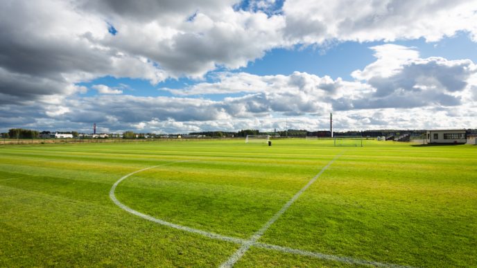 Kuvassa Prunttimäen jalkapallokenttä.