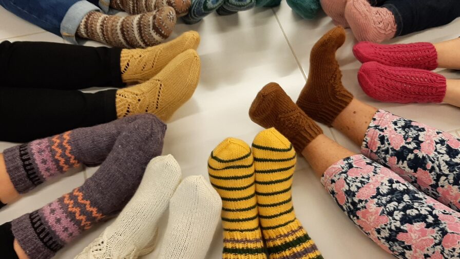 Erilaisia villasukkia