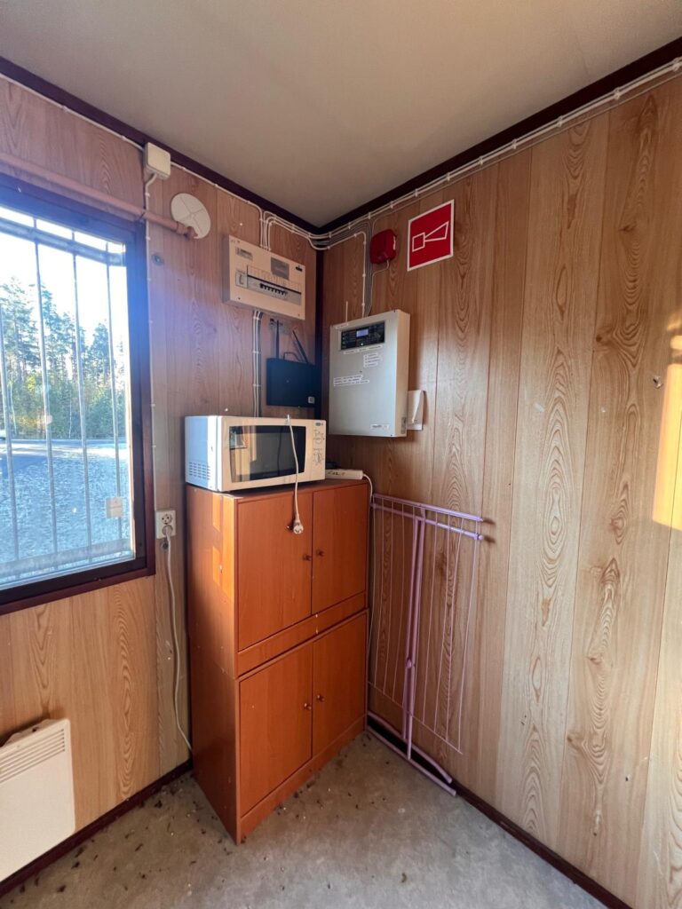 Konttirakennus sisältä