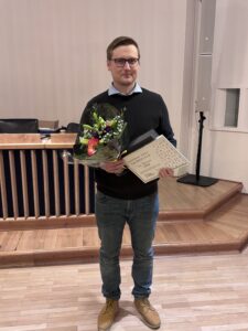 Vuoden 2025 valmentaja palkinnon saanut Erno Tuomainen.