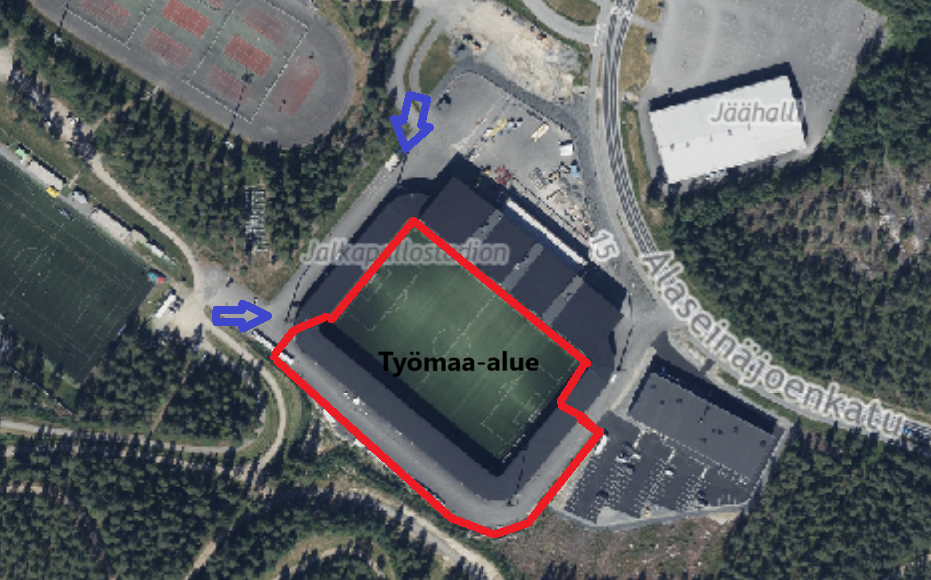 Ilmakuva jalkapallostadionista mihin on merkitty työmaa-alue sekä pelastustiet.